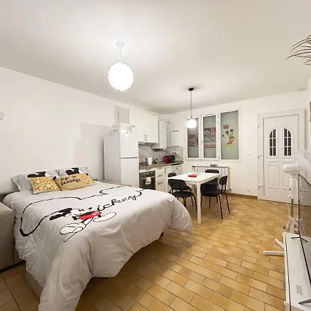 Mikihouse - Disneyland Bailly-Romainvilliers Buitenkant foto